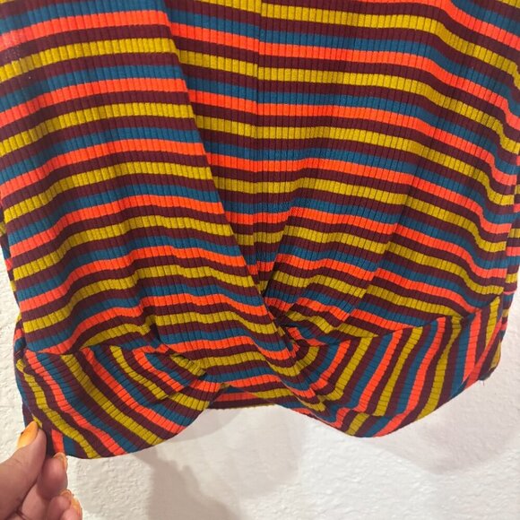 Colorful Striped Sleeveless Crop Top - Picture 3 of 5